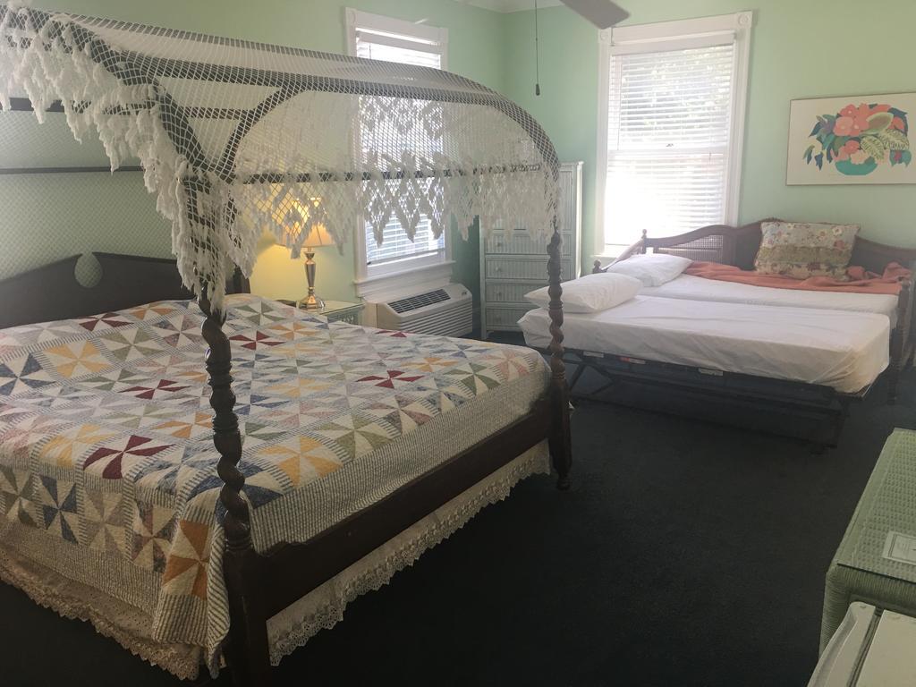 Amsterdam'S Curry Mansion Inn Ки-Уэст Экстерьер фото